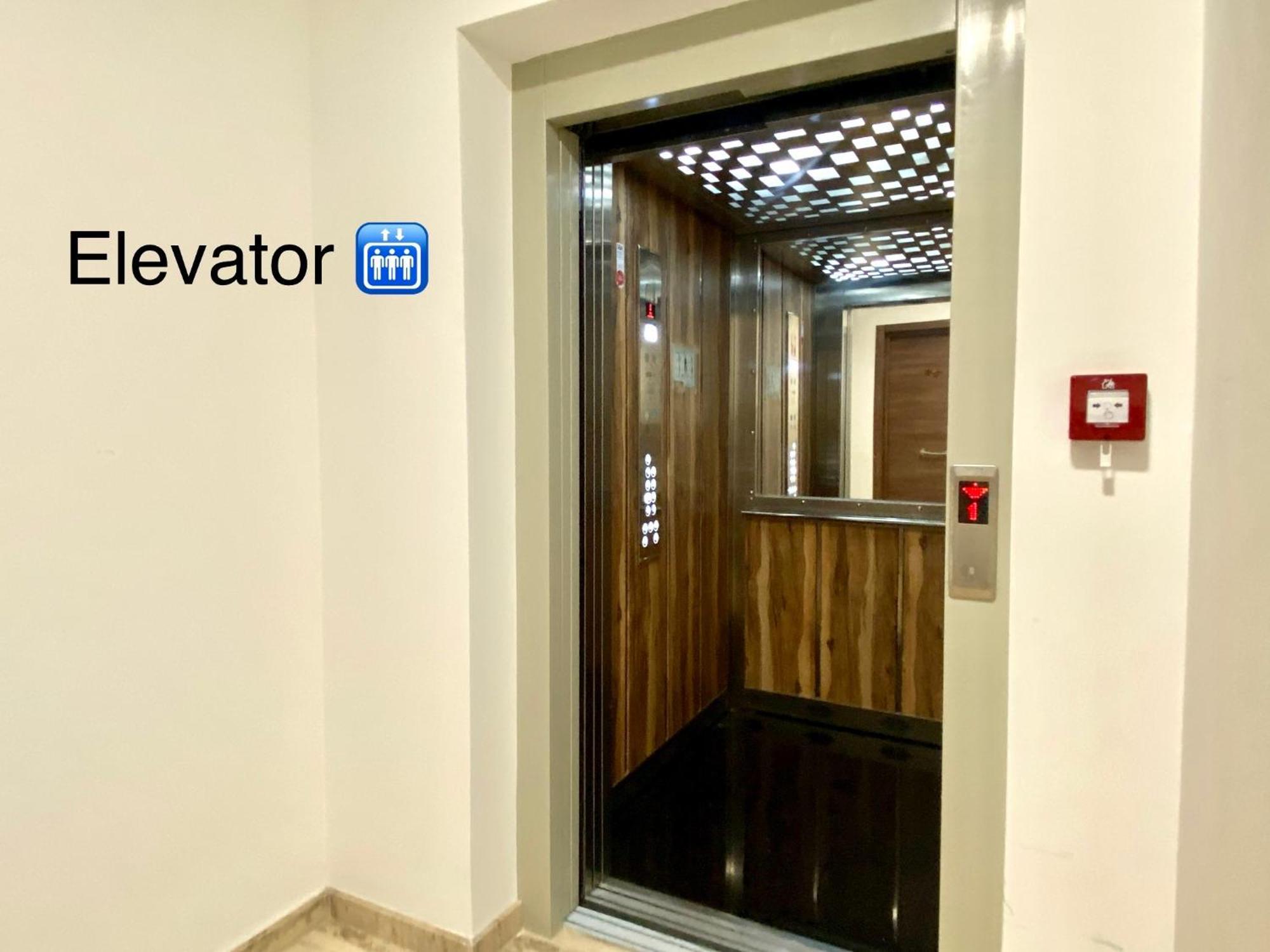 Central Private En-Suite With Balcony In Shared Residence Pietà Екстериор снимка